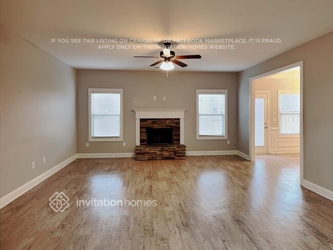 Foto del edificio - 415 Meadow Vista Ln