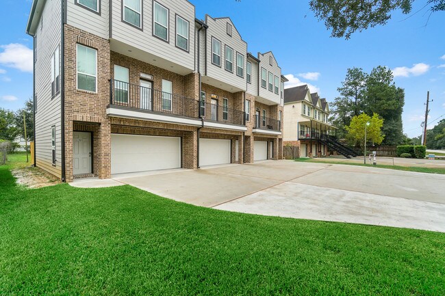 21944 Rayford Rd Humble Tx 77338 Townhouse For Rent In Humble Tx Apartments Com
