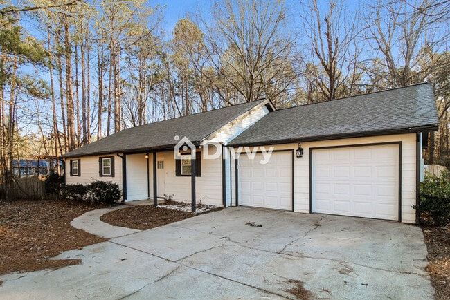 Building Photo - 165 Countryside Lane