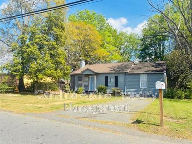 Building Photo - 116 Bolding St