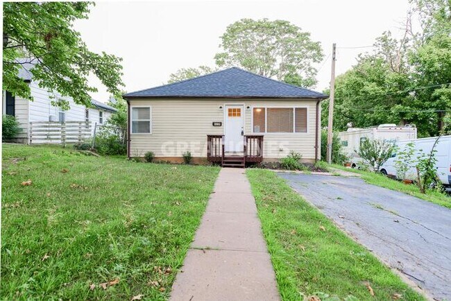 Foto del edificio - 2220 Gaebler Ave