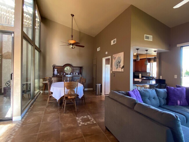 Foto del edificio - 45384 Driftwood Dr