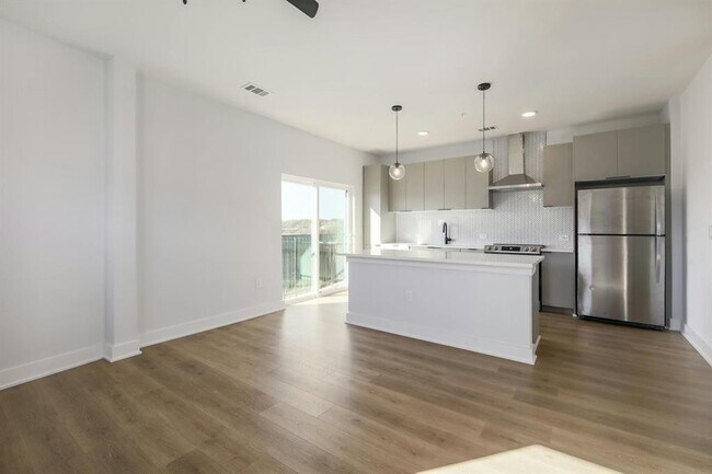 Foto del edificio - 2500 Longview St