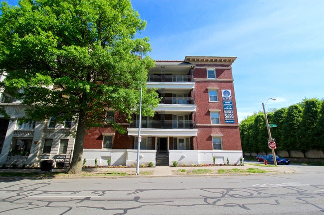 Building Photo - 1116 E Armour Blvd