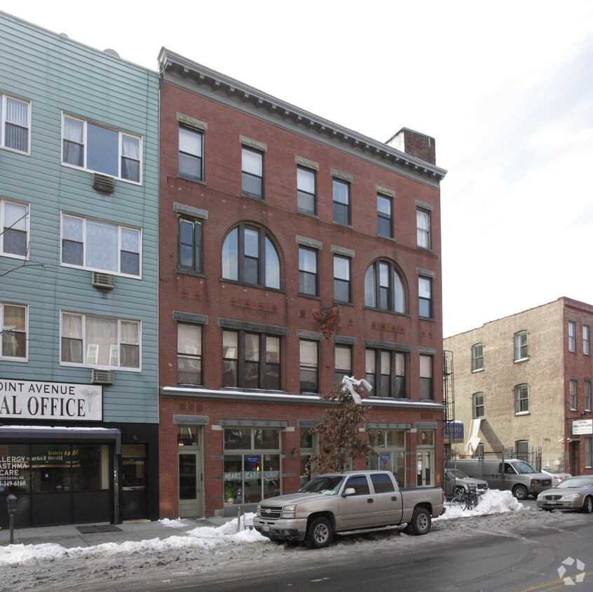 132 Greenpoint Ave, Brooklyn, NY 11222 - Apartments in Brooklyn, NY ...