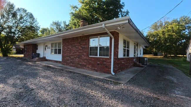 Building Photo - 6212 Free Ferry Rd