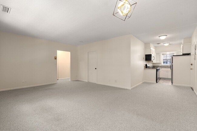 Foto del edificio - 10 Lake Shore Ct