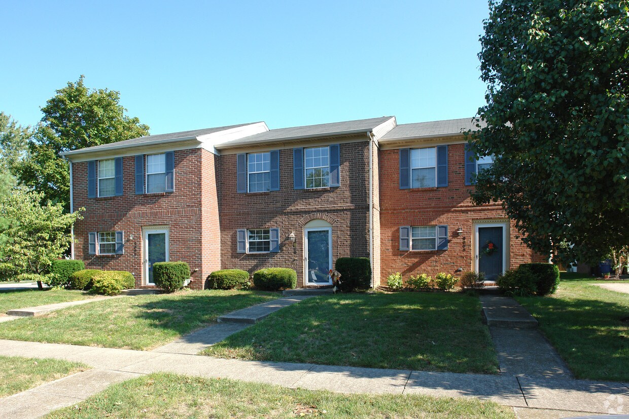 Building Photo - 2801-2803 Point Ct