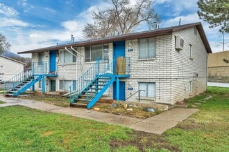 Building Photo - 817 W Heather Ln