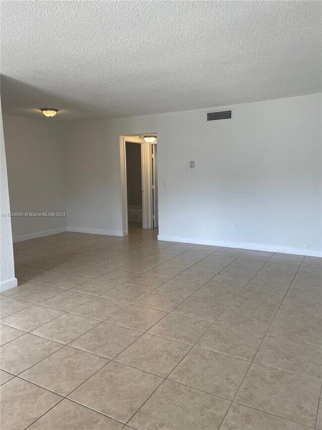 Building Photo - 400 NW 65th Ave