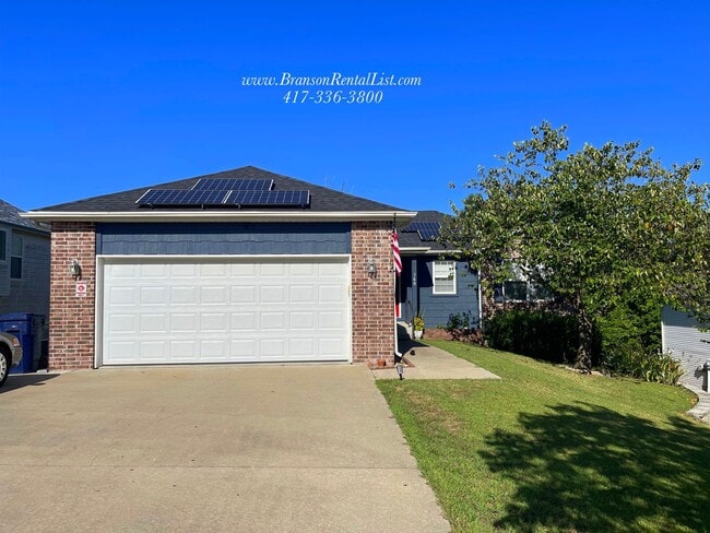 Building Photo - Pre-leasing this spcaious home in the hear...