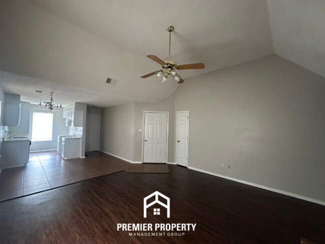 Photo - 1531 Beaver Trail Dr House