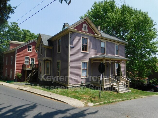 Building Photo - 301 Fayette St