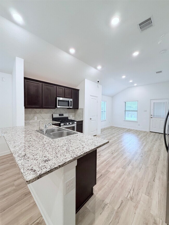 Foto del edificio - 3335 Paddock Landing St