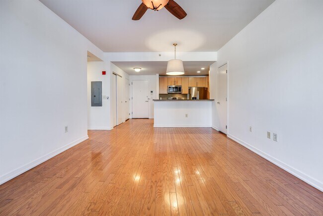 Building Photo - 149 Essex St