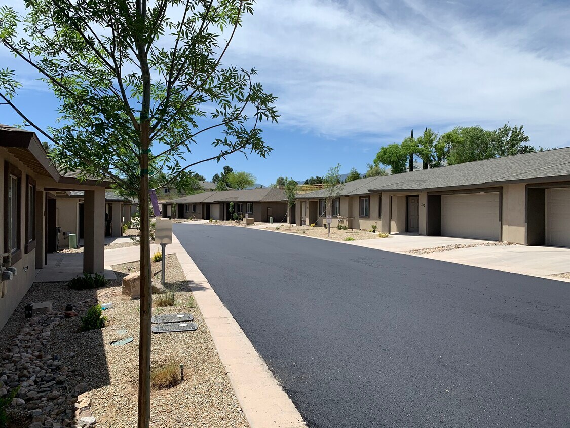 Primary Photo - Cottonwood AZ Townhome for rent in convenient gated neighborhood
