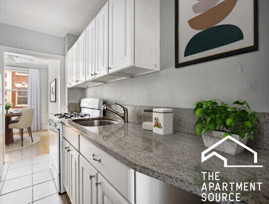 Foto del edificio - 544 W Surf St