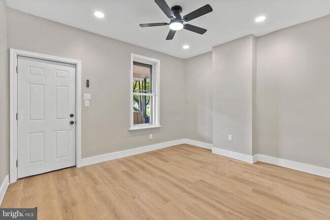 Foto del edificio - 4920 Knorr St