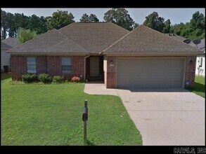 Building Photo - 455 Wisteria Dr