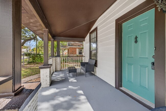 Foto del edificio - 2400 W Gadsden St