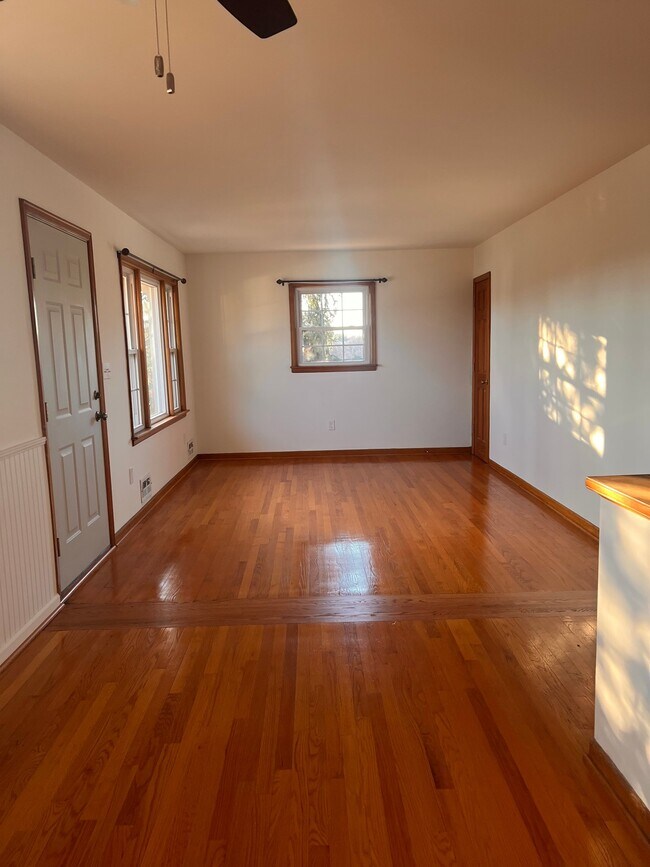 Building Photo - 924 Claiborne Ave