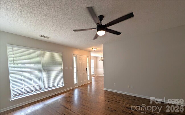 Foto del edificio - 7603 Lullwater Cove