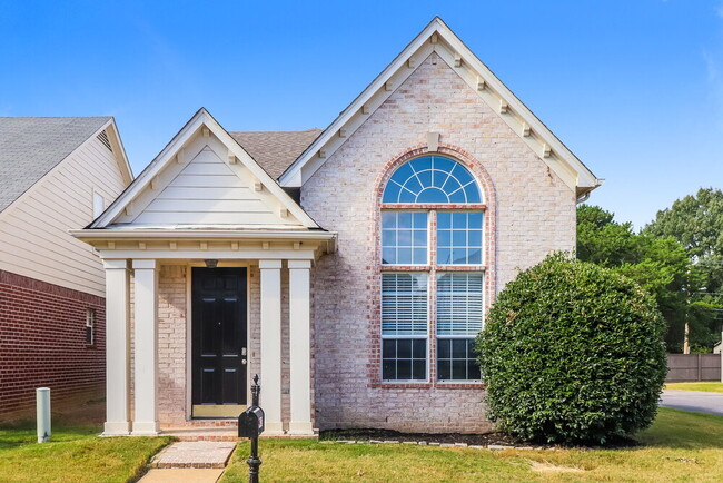 Building Photo - 10436 Sunnybrook Cir