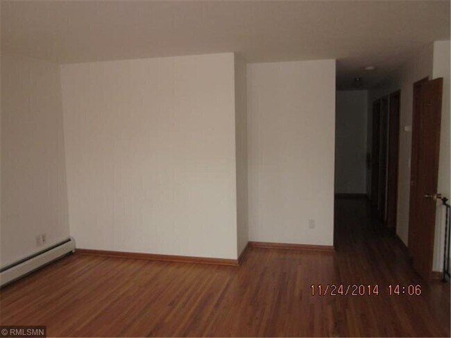 Foto del edificio - 9032 Blaisdell Ave S