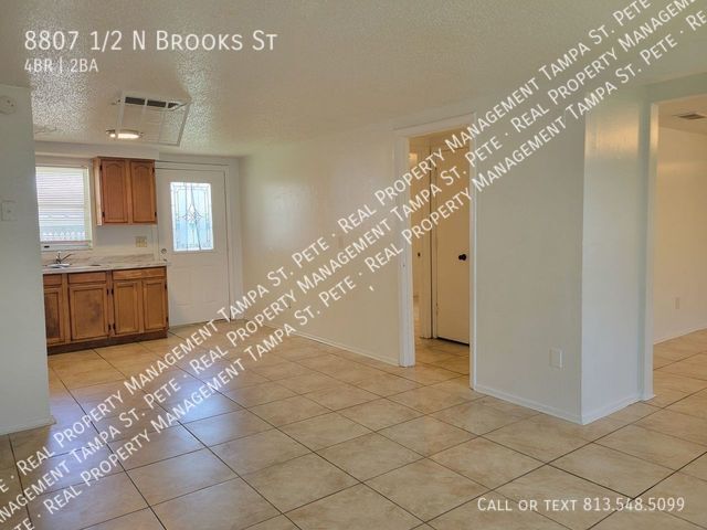 Building Photo - SECTION 8 PREFERED