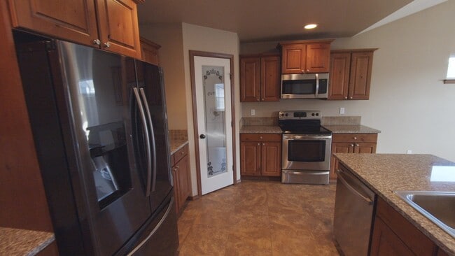 Building Photo - Beautiful Upgraded 4 Bedroom Home on Corne...