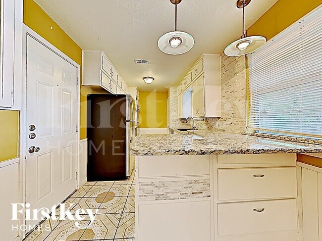 Foto del edificio - 2405 Laredo Ct