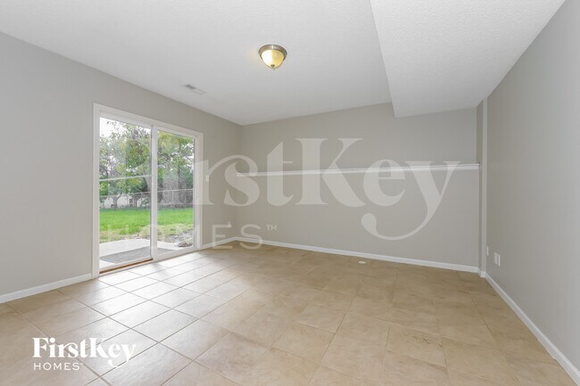 Foto del edificio - 609 Rosehill Dr