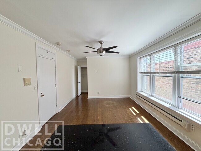 Foto del edificio - 930 Green Bay Rd