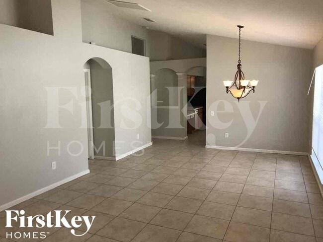 Foto del edificio - 13233 Evening Sunset Ln