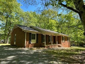 Building Photo - 106 Downing Ct