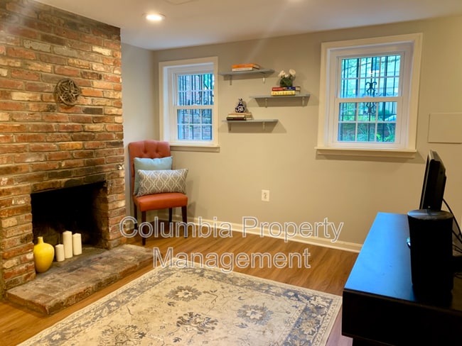 Photo - 1434 A St SE Apartment