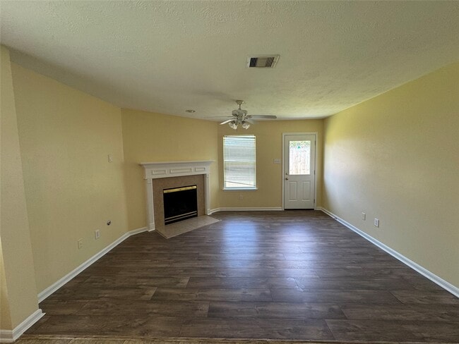Building Photo - 20711 Sycamore Wood Dr