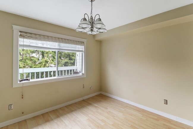 Foto del edificio - 2 Bed 2 Bath - Craftsman Condo - NAS Whidbey