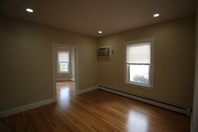Building Photo - 451 Ashmont St