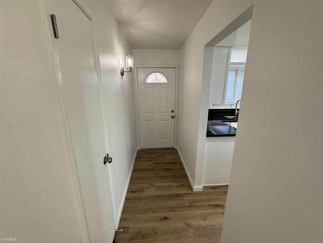 Foto del edificio - 3 br, 2 bath House - 4557 North Sequoia Drive