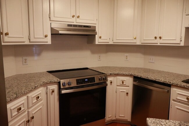 Building Photo - 3706 Trace Dr