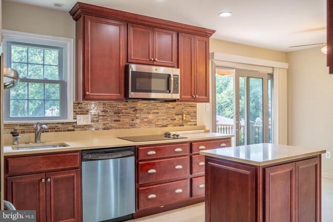 Foto del edificio - 9704 Doulton Ct