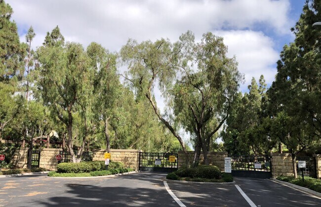 Entrance to Oak Creek - 3605 Orangewood
