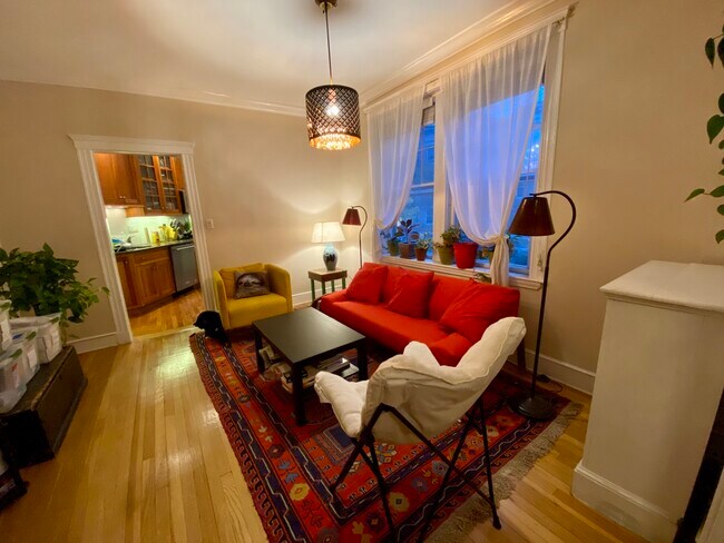 Building Photo - 30 Gibbs St