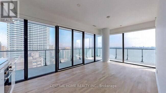 Photo du bâtiment - 185 Roehampton Ave