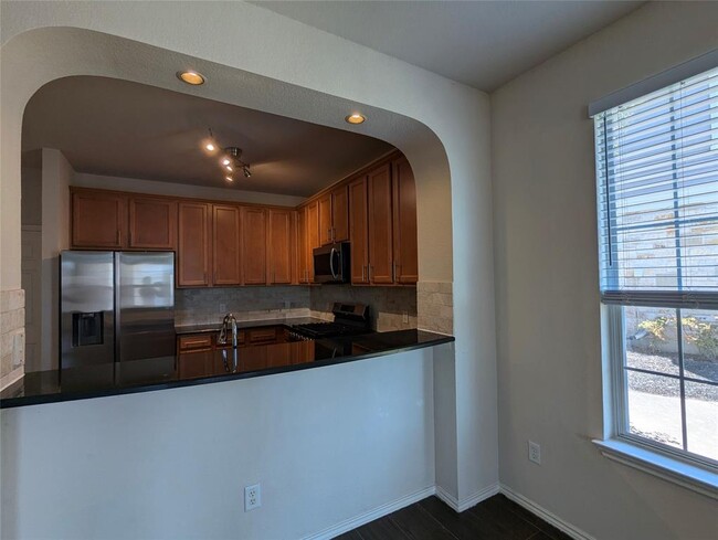 Foto del edificio - 1900 Scofield Ridge Pkwy
