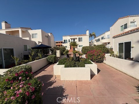 Foto del edificio - 4824 Bermuda Ave