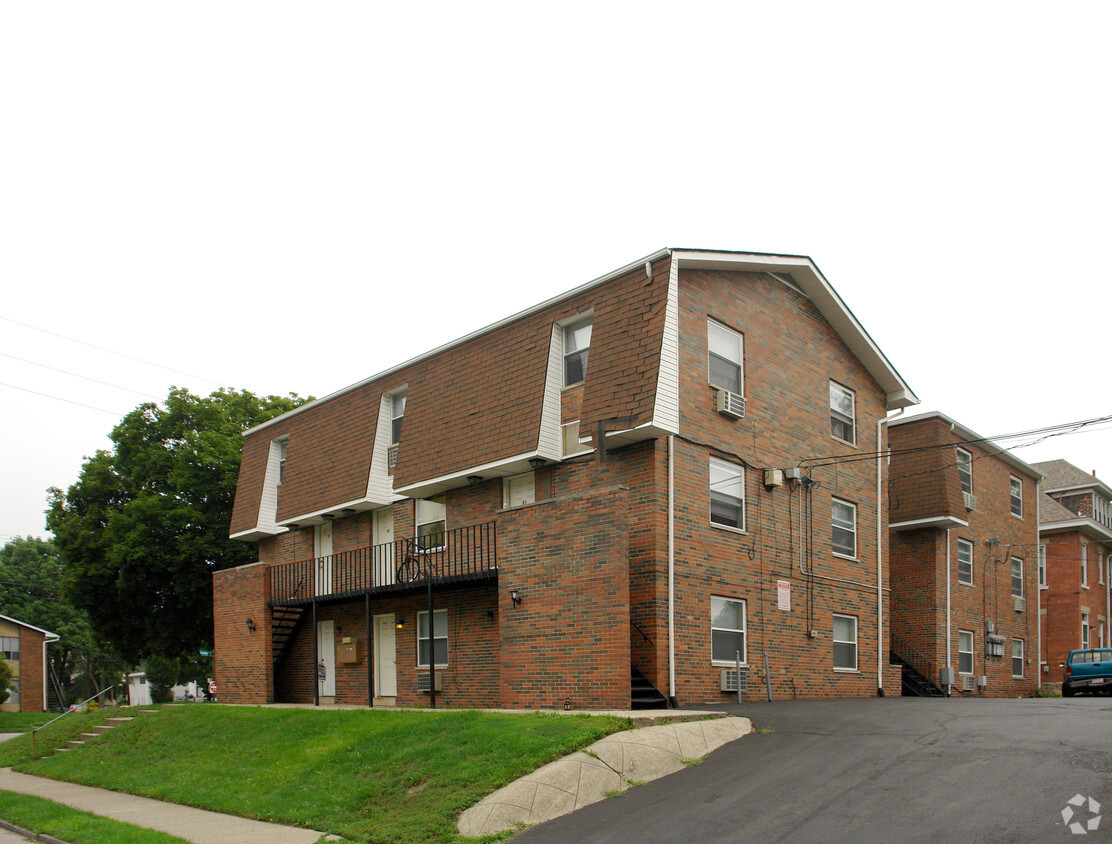 Primary Photo - 2150 Summit St