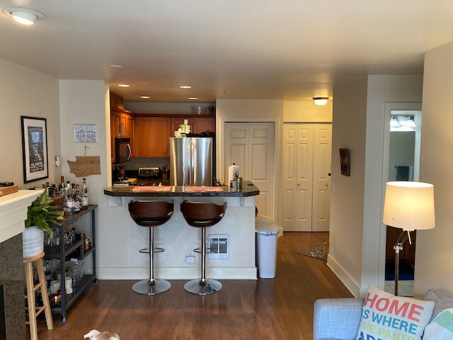 Foto del edificio - 133 Queen Anne Ave N