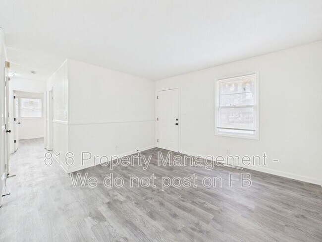 Foto del edificio - 7907 E 51st St